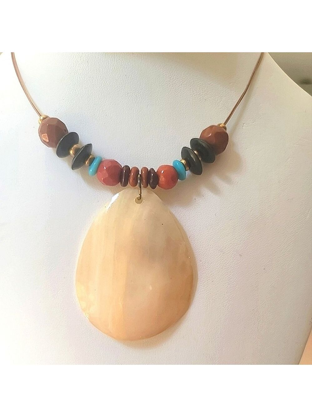 Waterline Agate-Hand-Polished Pendant Bead Necklace 9"